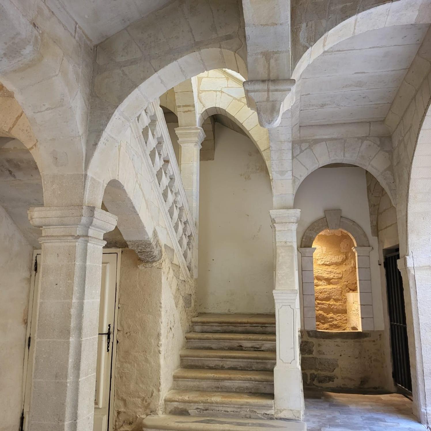 Uzes, Au Coeur Du Centre Medieval La Boussole D'Uzes, Appartement De Caractere Du XVII -Eme Siecle ภายนอก รูปภาพ